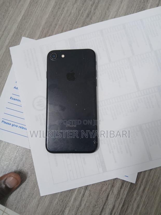 Apple iPhone 7 128 GB Black - thumbnail 4
