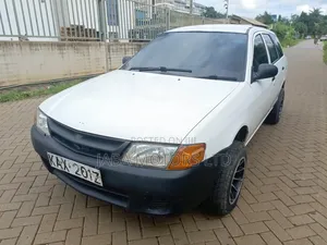 Nissan Advan 1999 White