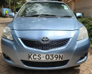 Toyota Belta 2011 Blue