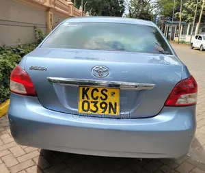 Toyota Belta 2011 Blue