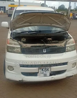 Toyota Noah 2.0 158hp AWD (7 Seater) 2007 White