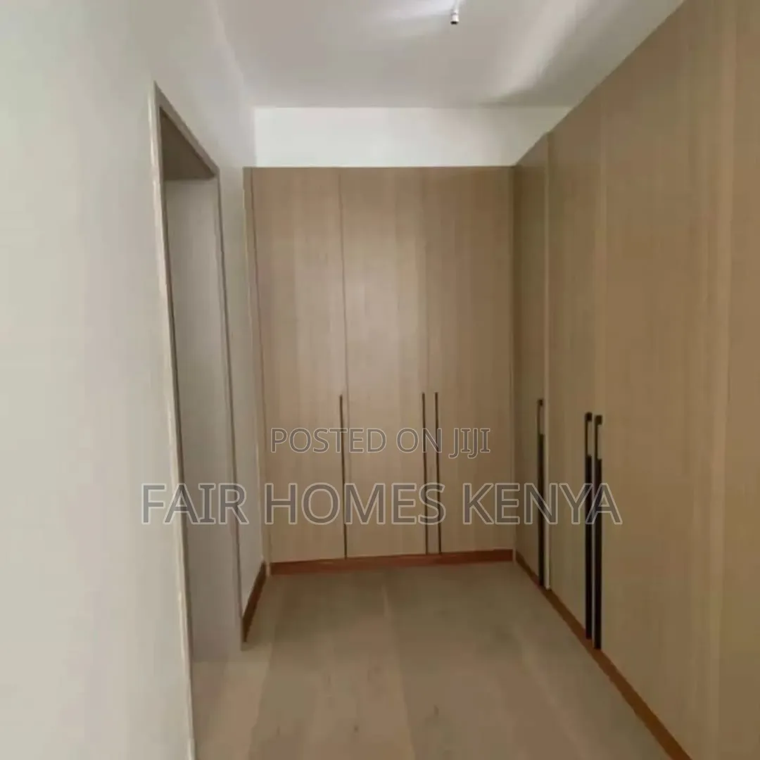 5bdrm Townhouse / Terrace in Muthangari Drive for rent