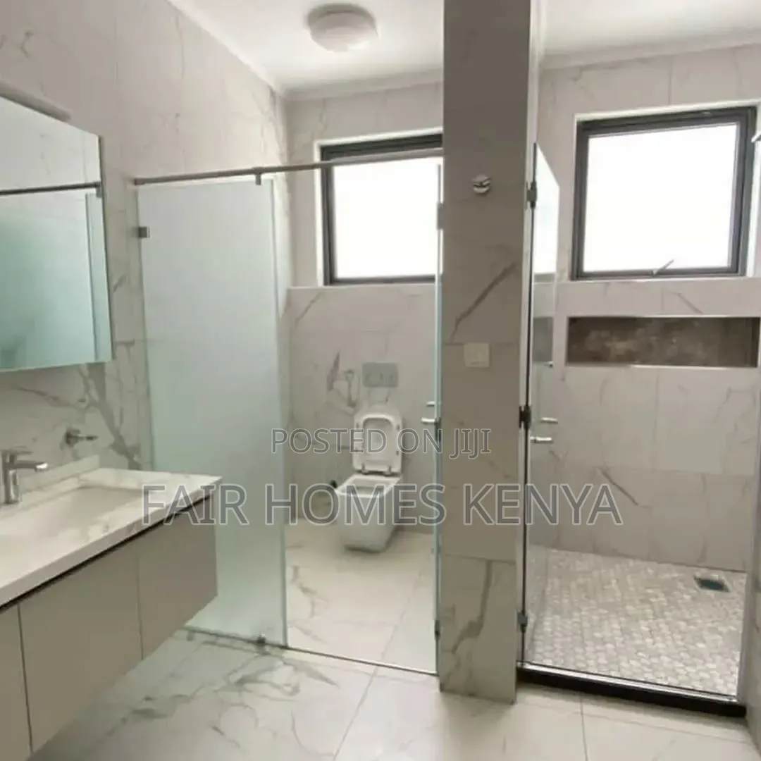 5bdrm Townhouse / Terrace in Muthangari Drive for rent