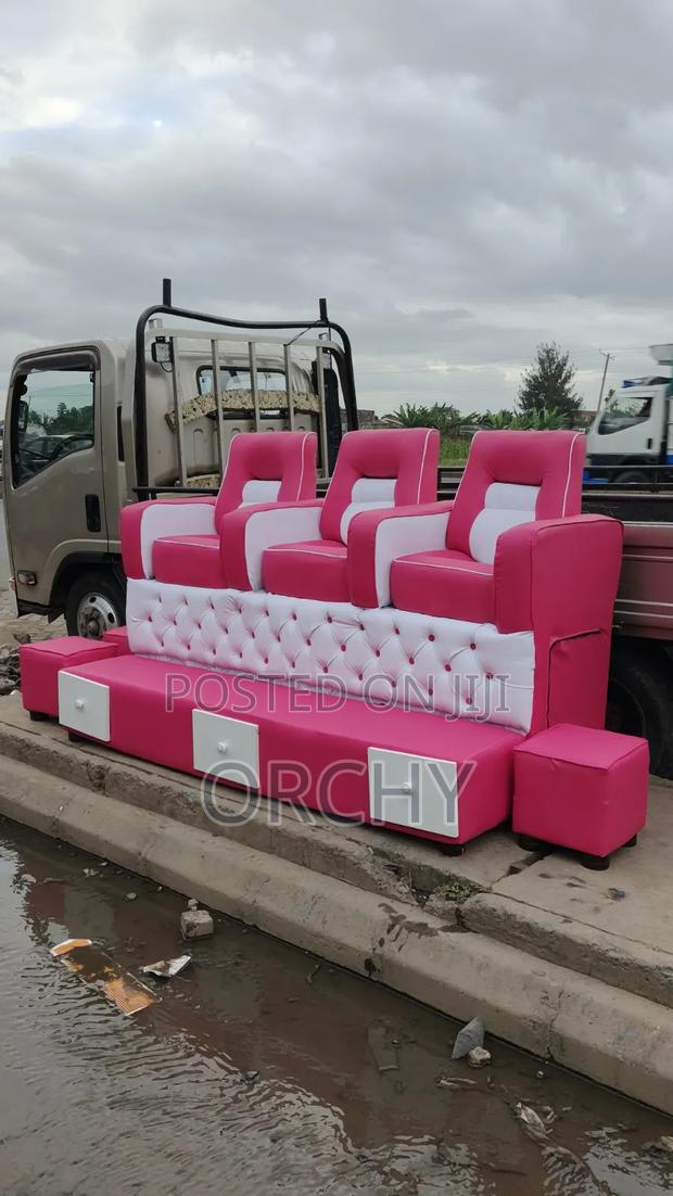 3 Seater Modern Pedicure Seat