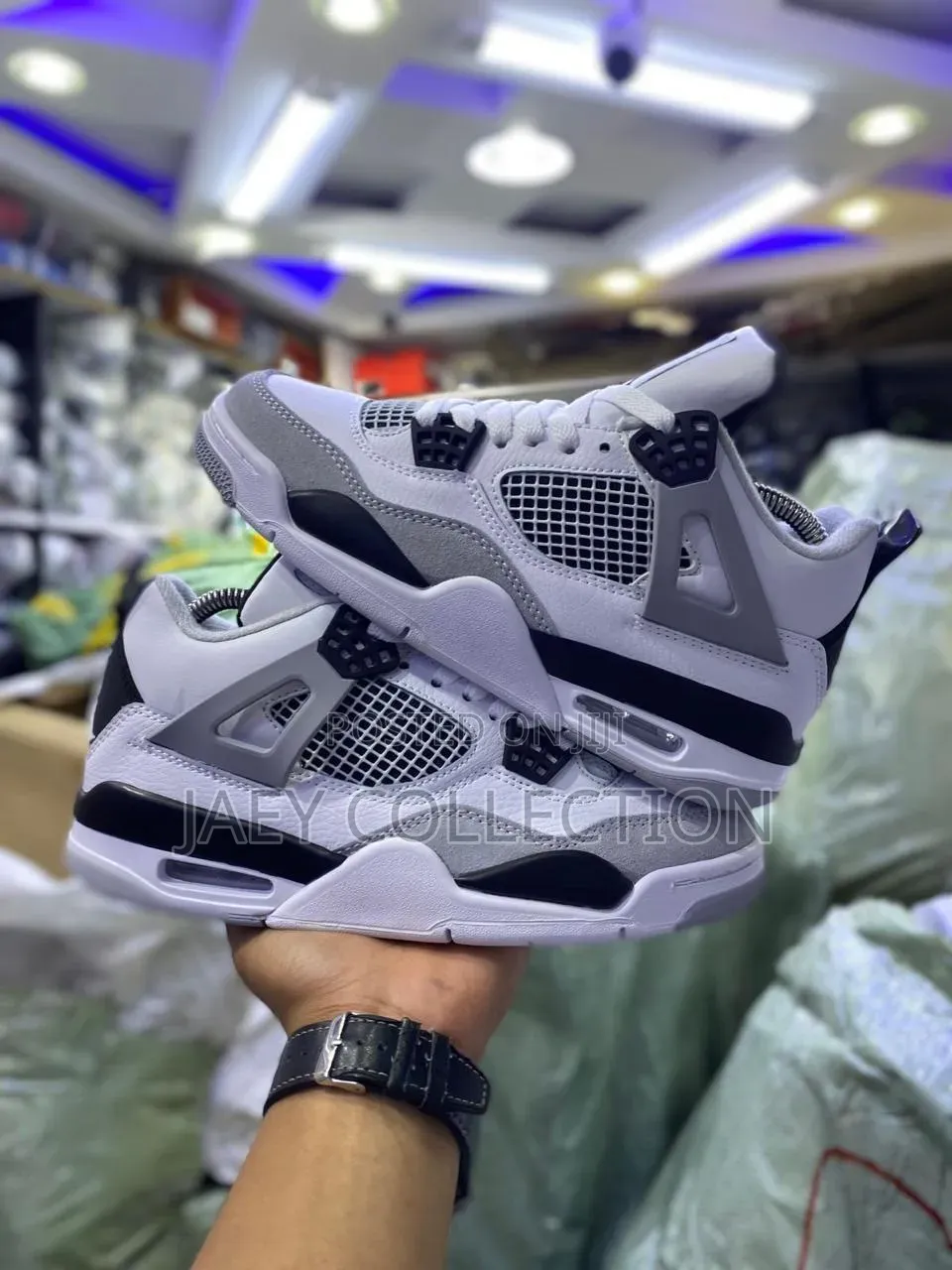 Air Jordan 4 Size 38 to 45