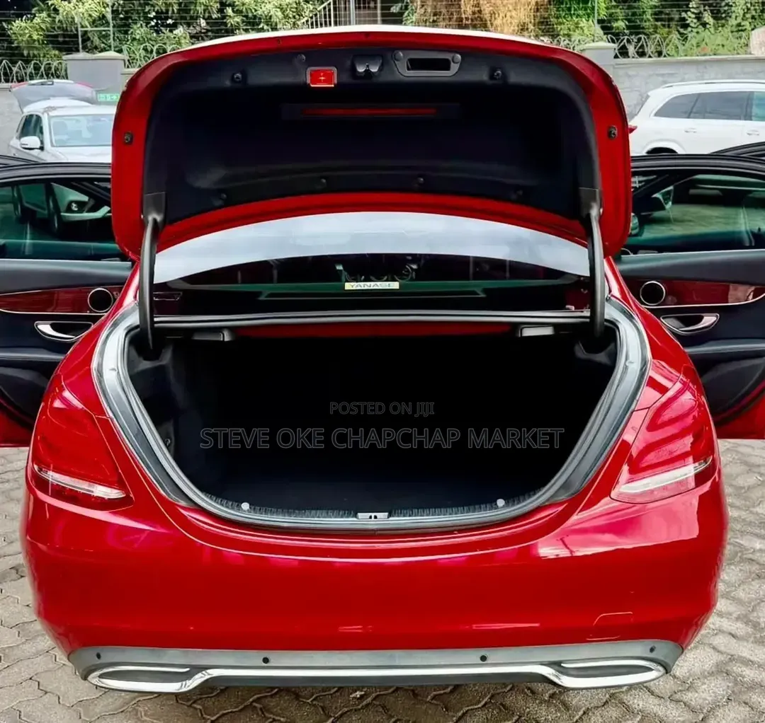 Mercedes-Benz C200 2018 Red