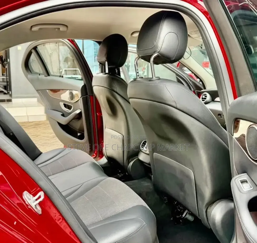 Mercedes-Benz C200 2018 Red