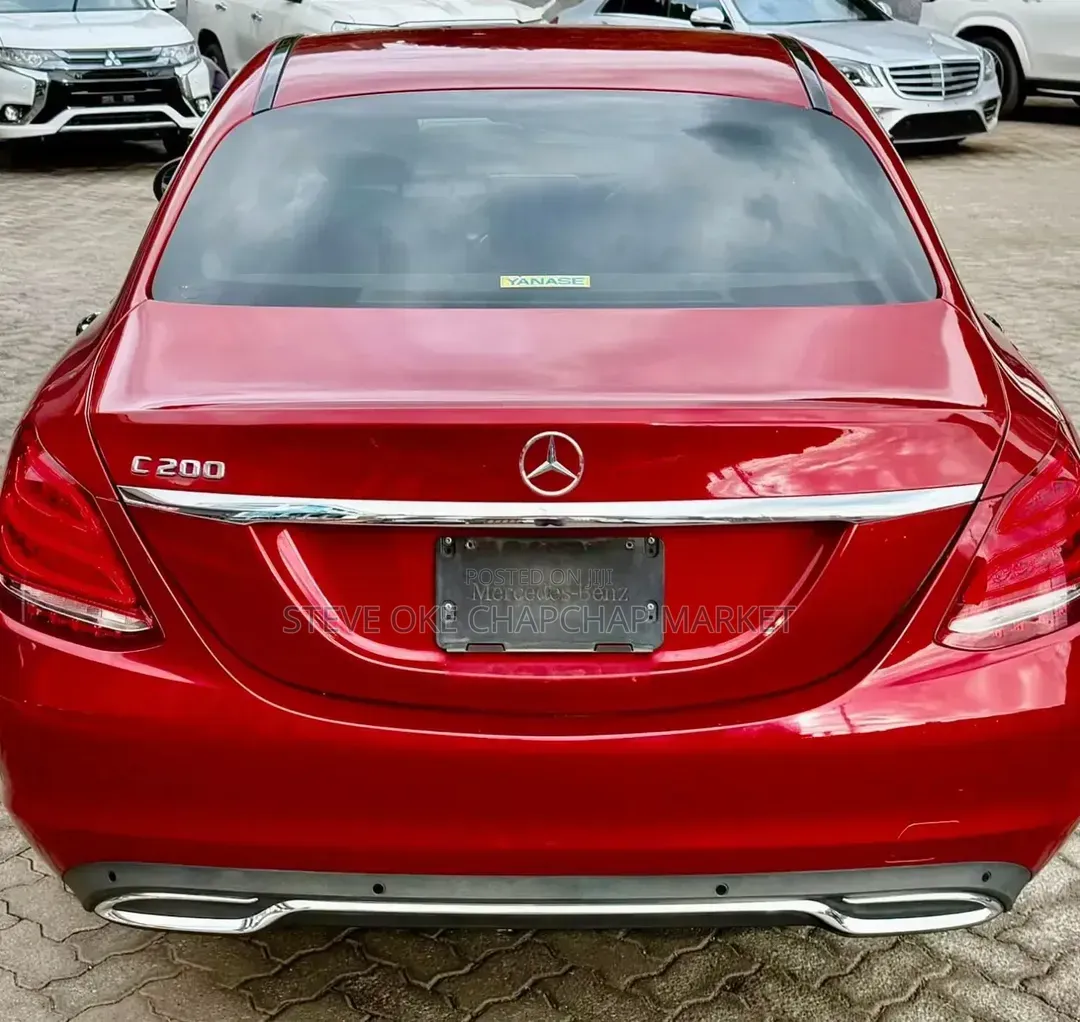 Mercedes-Benz C200 2018 Red