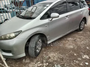 Toyota Wish 2012 Silver