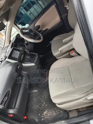 Toyota Wish 2012 Silver