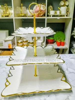 Dinning Cream White and Gold Fruit Holder