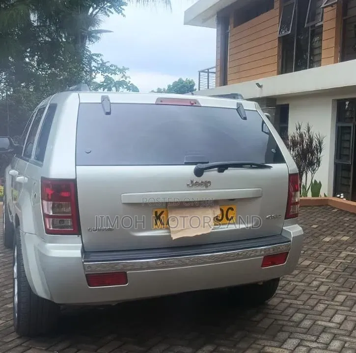 Jeep Cherokee 2006 Beige