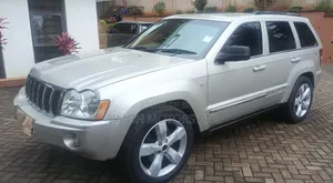 Jeep Cherokee 2006 Beige