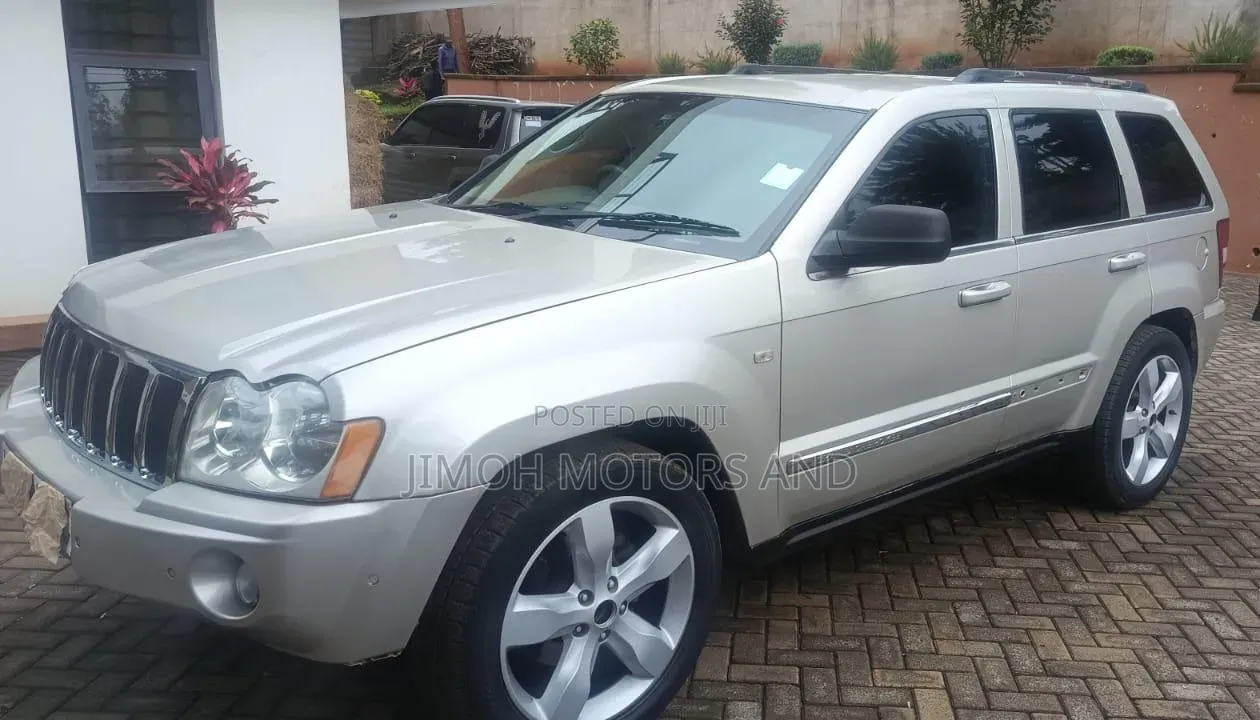Jeep Cherokee 2006 Beige