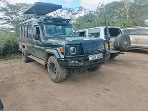 Land Cruiser Tour Van For Hire