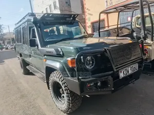 Land Cruiser Tour Van For Hire