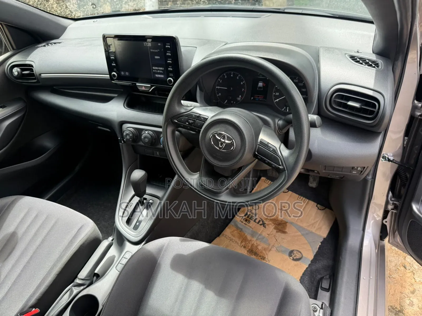 Toyota Yaris 2020 Gray