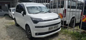 Toyota Spade 2017 White