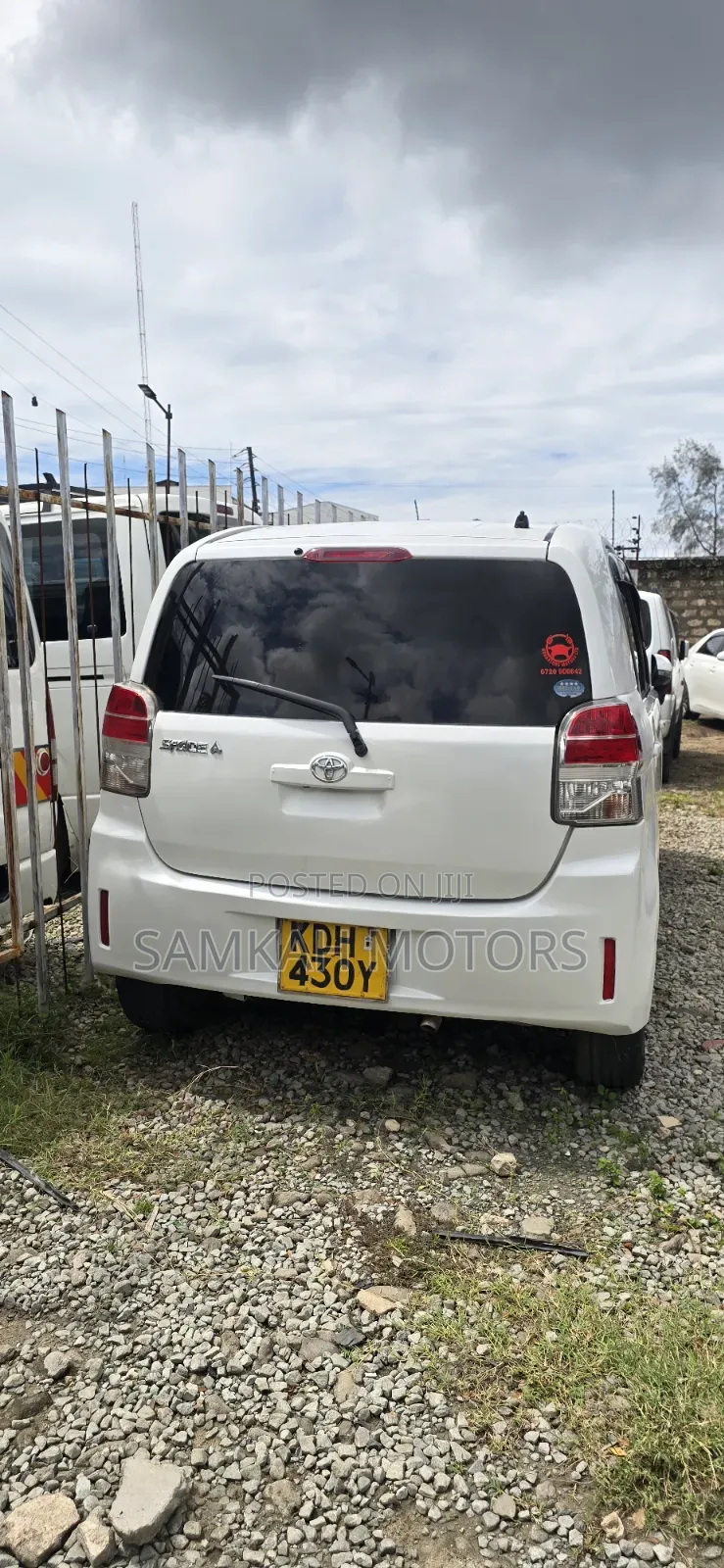 Toyota Spade 2017 White