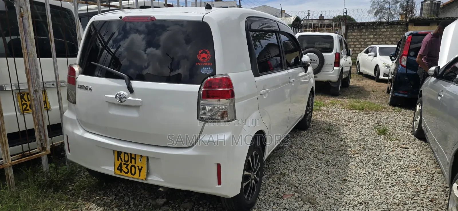 Toyota Spade 2017 White