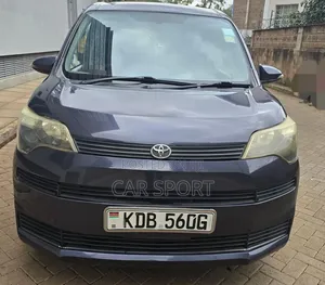 Toyota Spade 2013 Blue