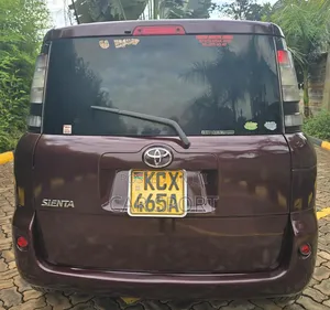 Toyota Sienta 2012 Brown