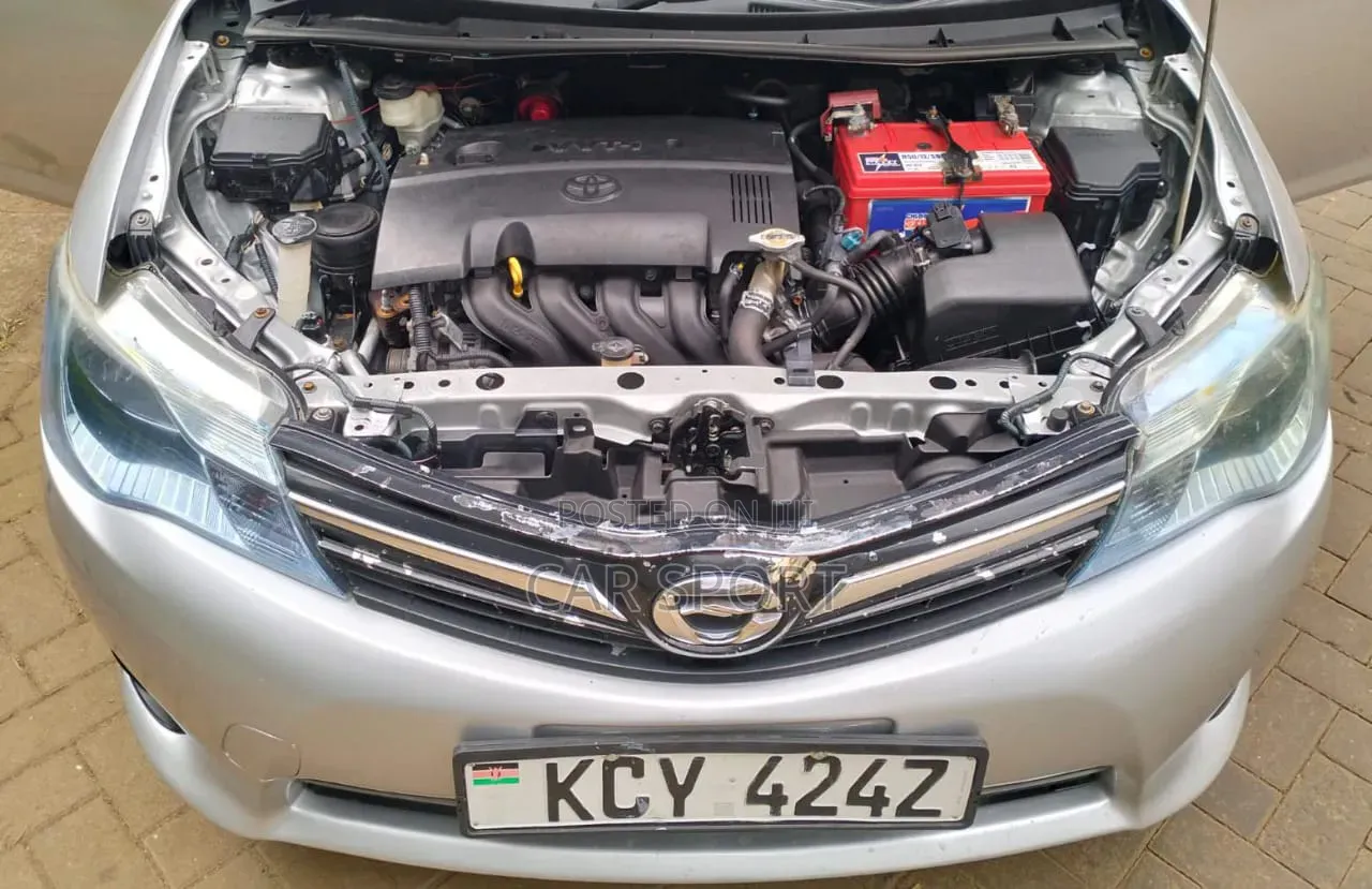 Toyota Corolla Fielder 2012 Silver