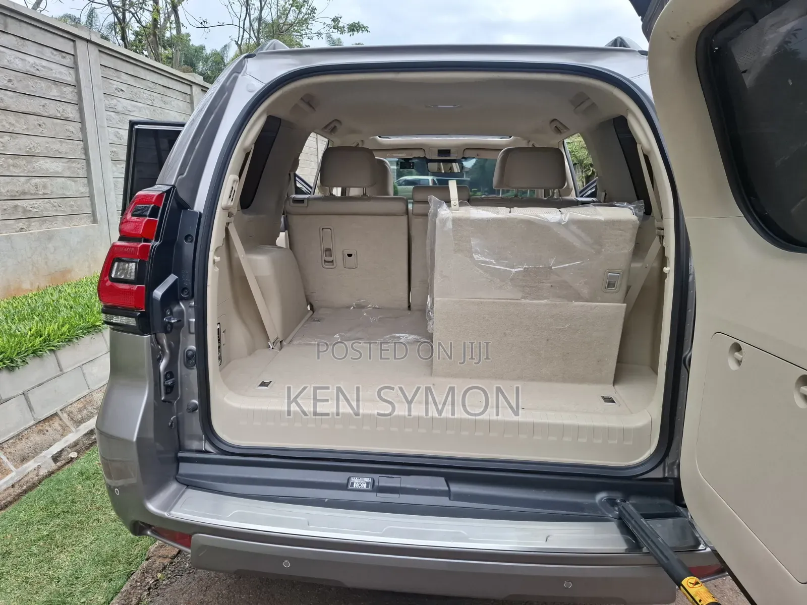 Toyota Land Cruiser Prado 2.8 2019 White