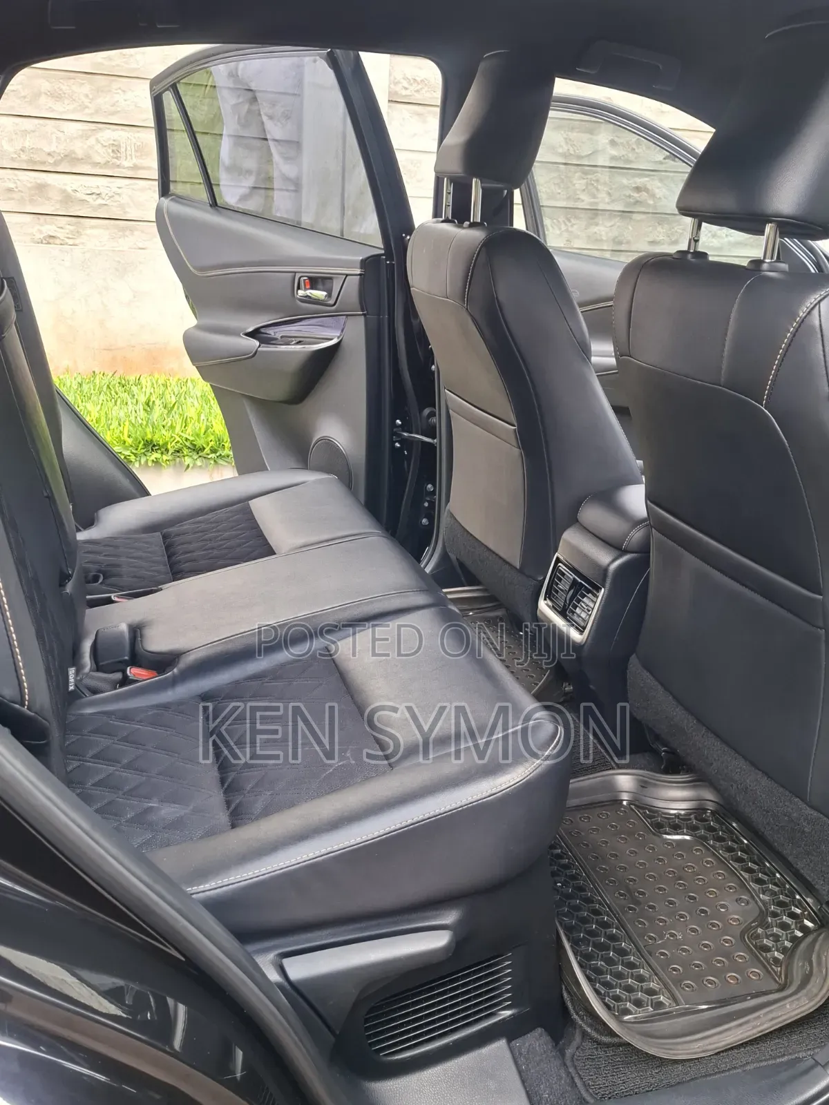 Toyota Harrier 2.0 2017 Black