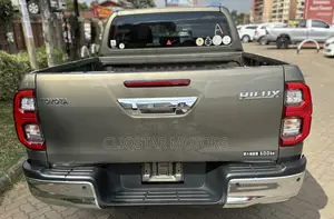 Toyota Hilux Revo Double Cab Deisel 2.4 AWD 2021 Gray