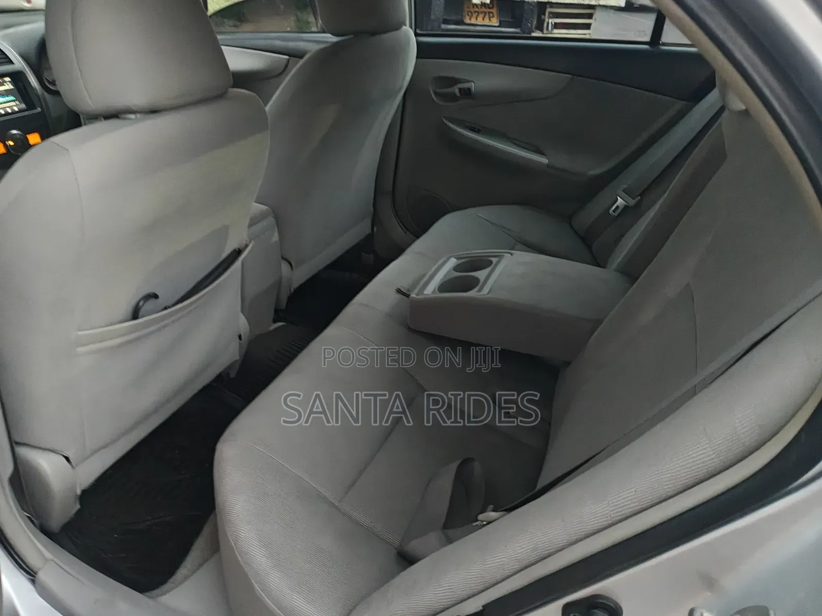 Toyota Axio 2011 Silver