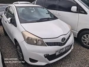 Toyota Vitz 2010 White