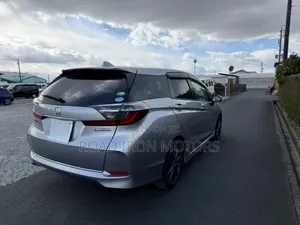 Honda Fit Shuttle 1.5 Hybrid 2WD 2020 Silver