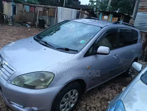 Toyota Ipsum 2003 Silver