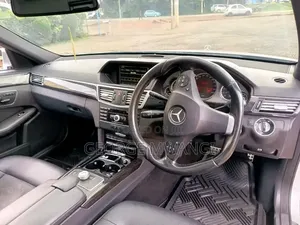 Mercedes-Benz E250 2011 Silver