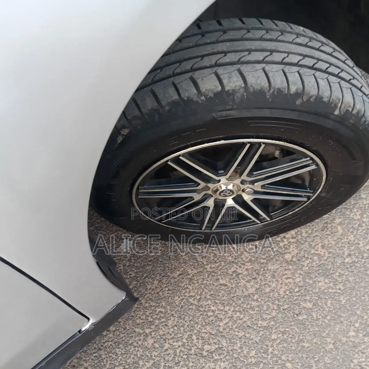 Nissan Advan 2014 Silver