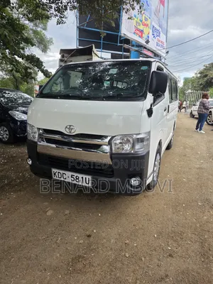 Toyota HiAce 2014 White