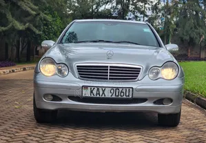 Mercedes-Benz C200 2003 Silver