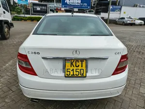 Mercedes-Benz C200 2011 White