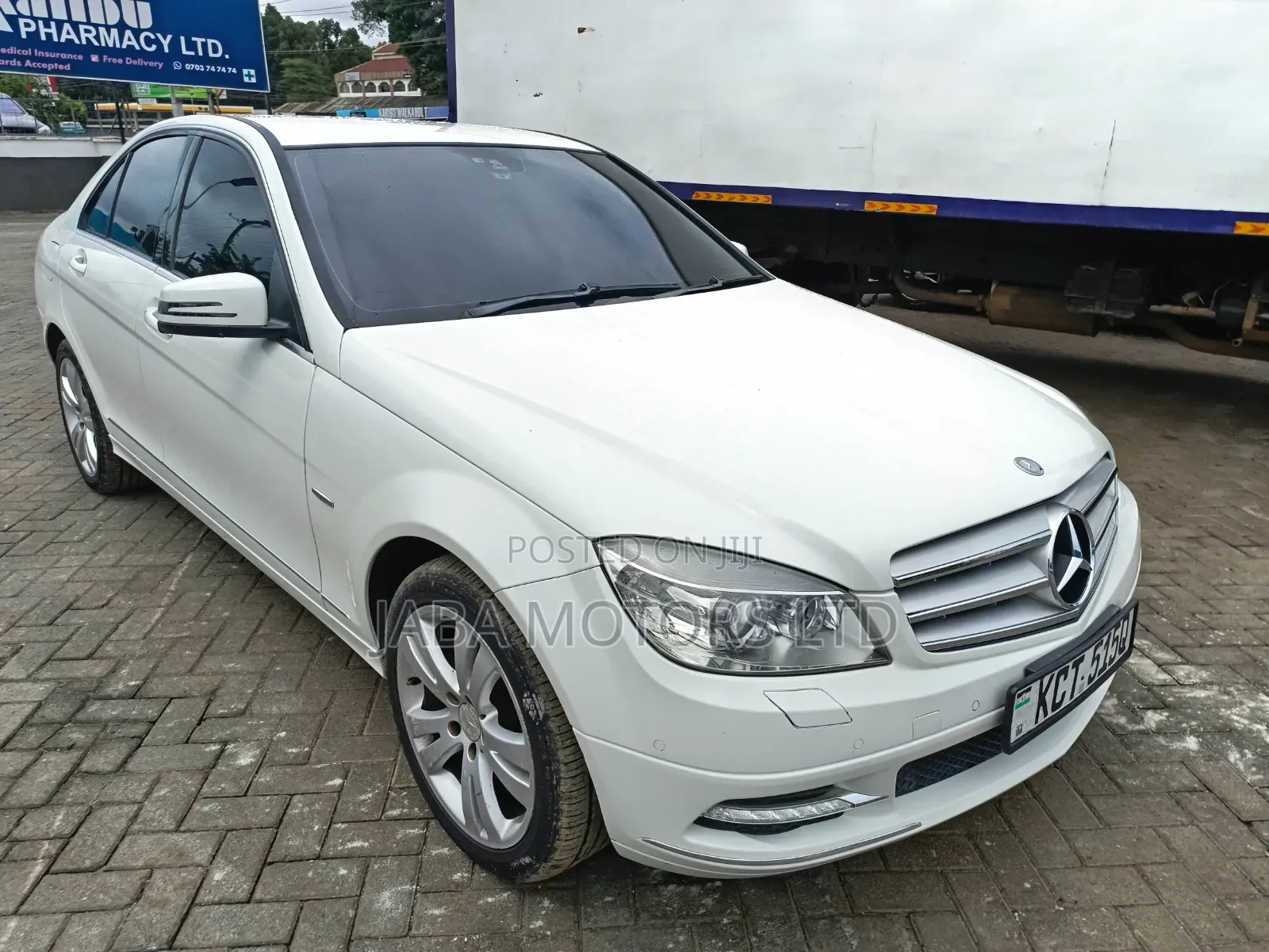 Mercedes-Benz C200 2011 White