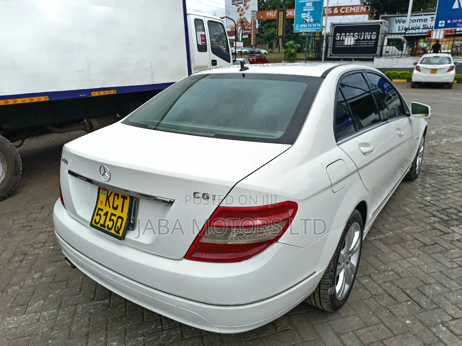 Mercedes-Benz C200 2011 White