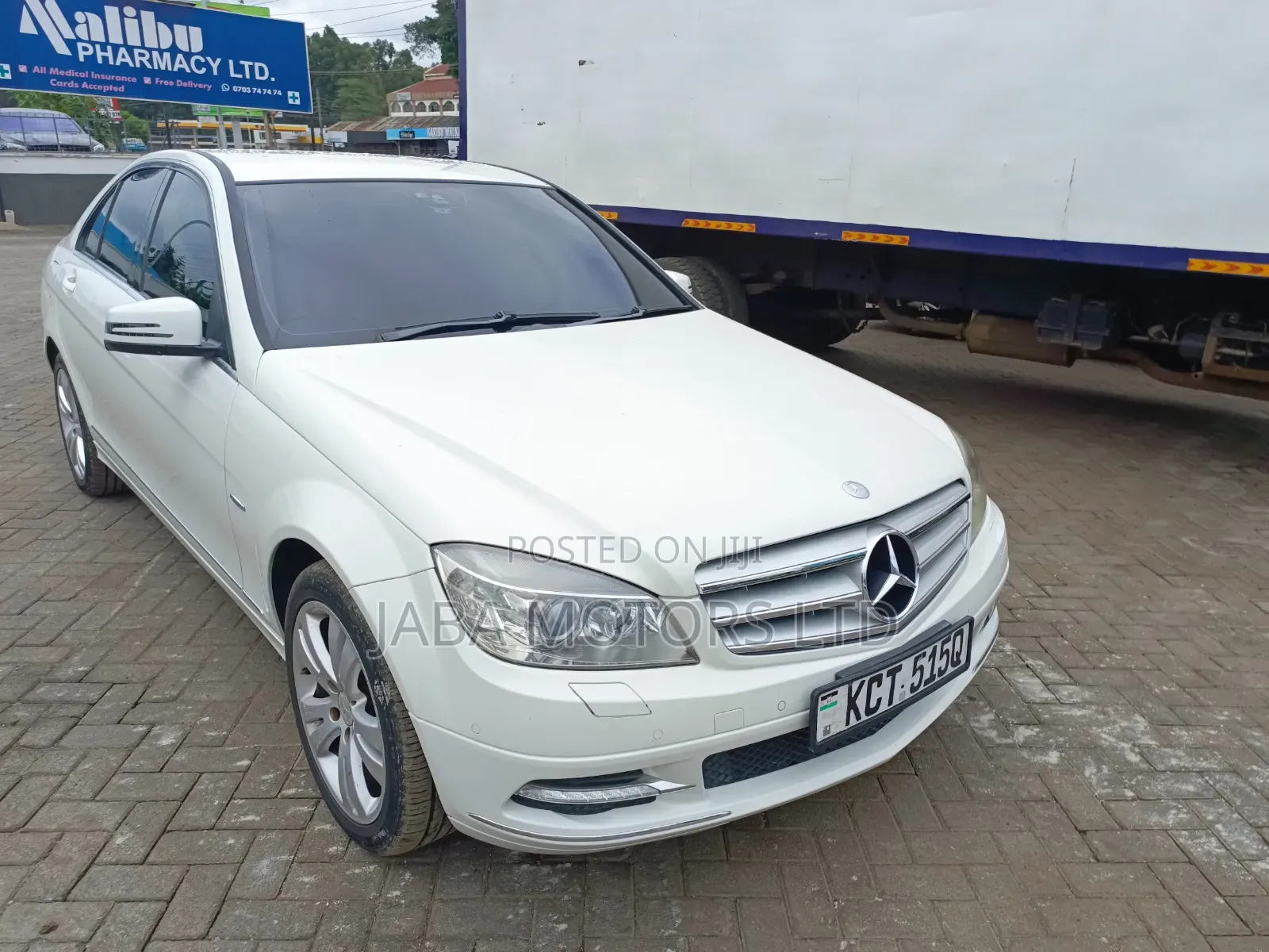 Mercedes-Benz C200 2011 White