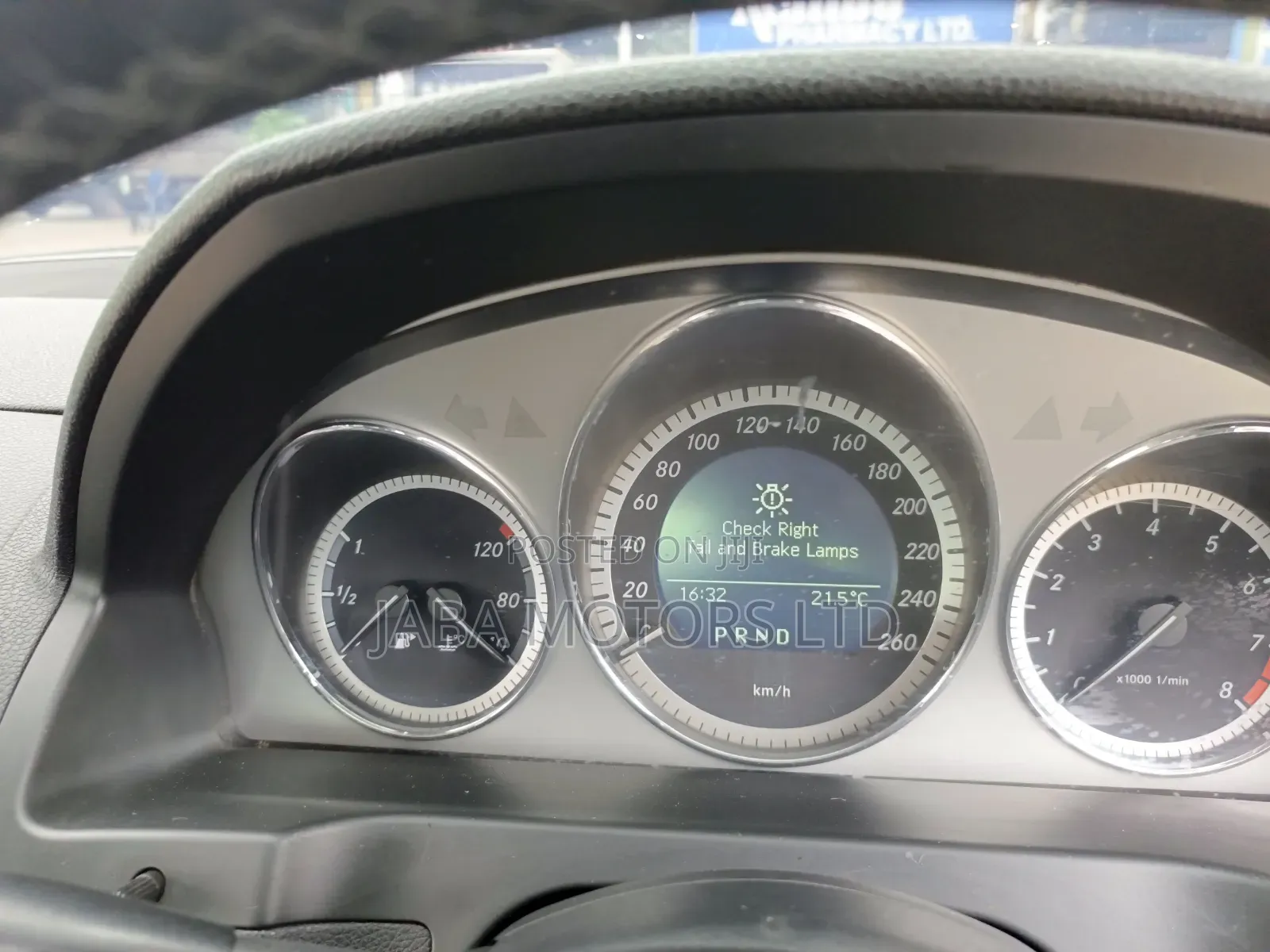 Mercedes-Benz C200 2011 White
