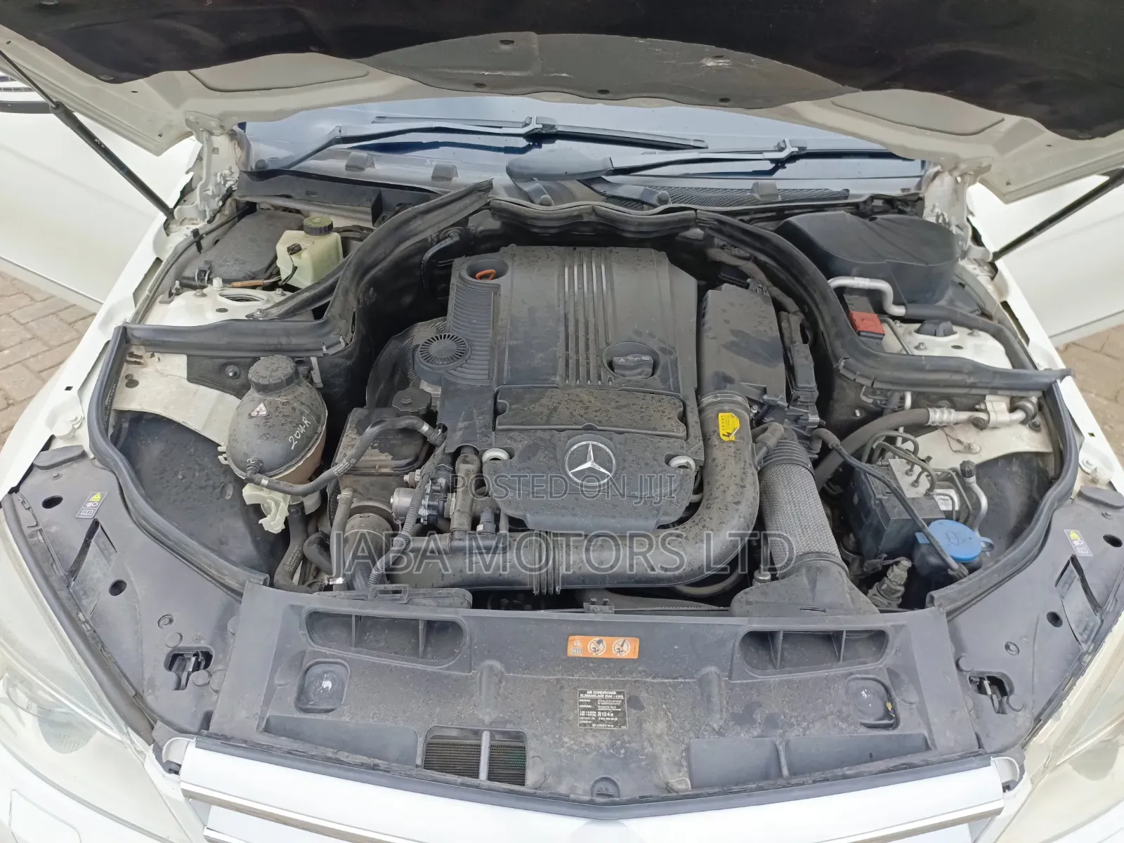 Mercedes-Benz C200 2011 White