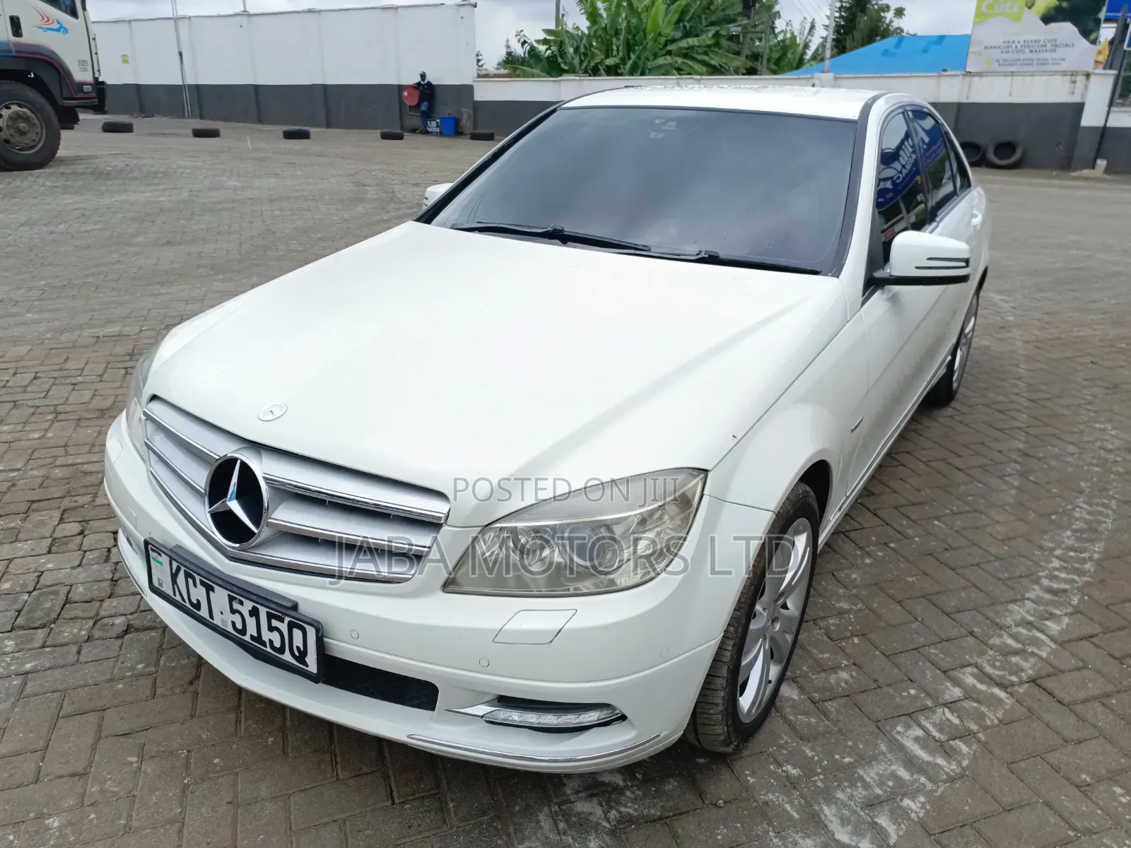 Mercedes-Benz C200 2011 White