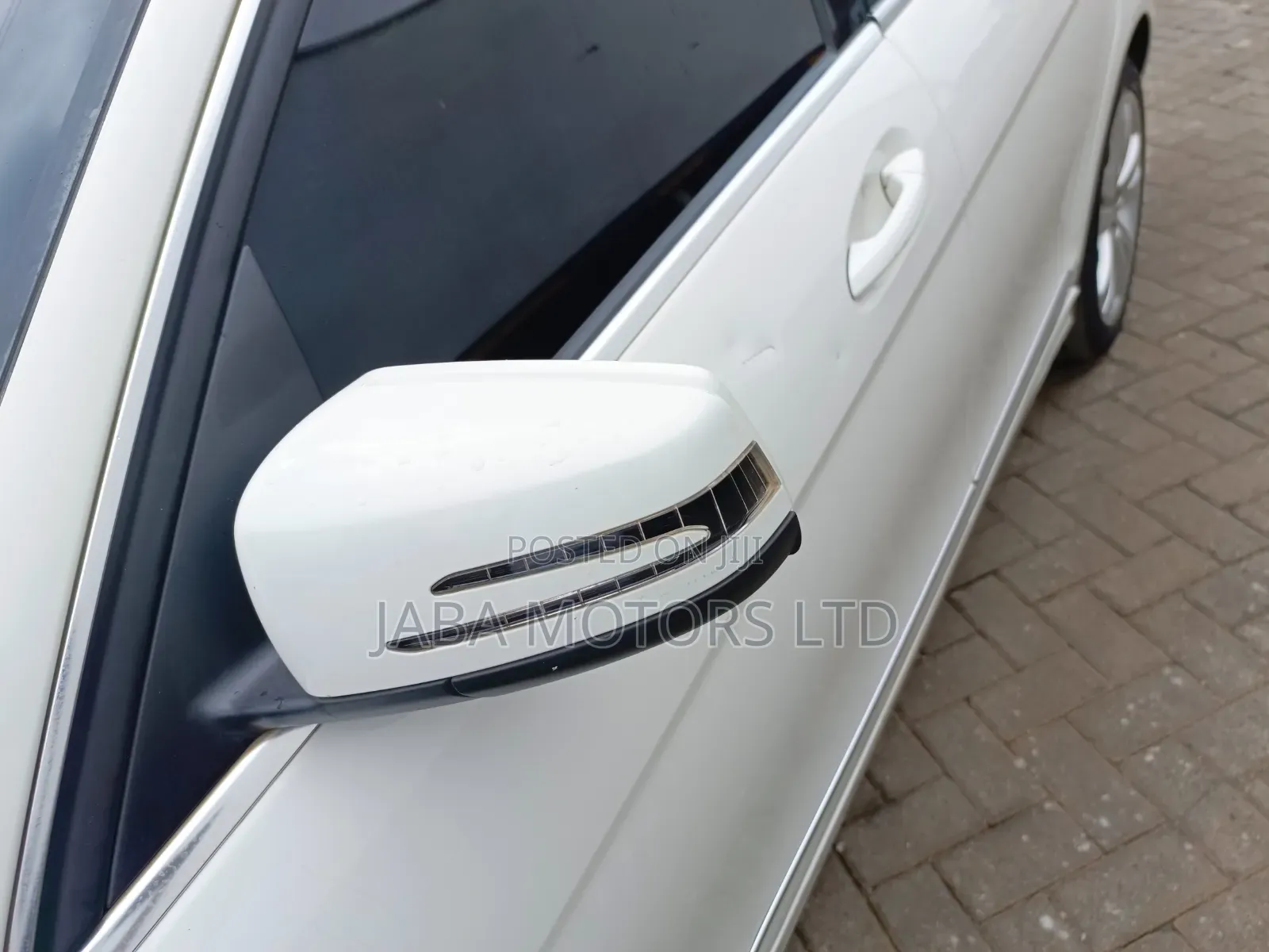 Mercedes-Benz C200 2011 White