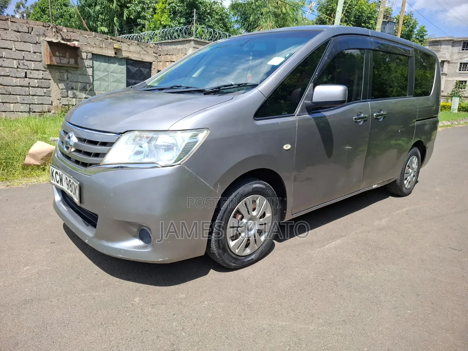 Nissan Serena 2012 Gray