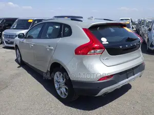 Volvo V40 2019 Beige