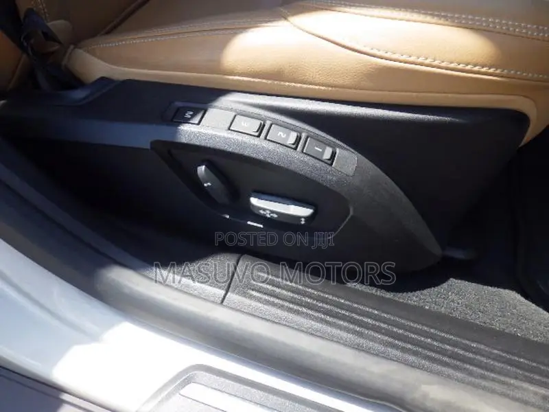 Volvo V40 2019 Beige