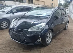 Toyota Vitz 1.5 FWD Hybrid 5dr 2020 Black